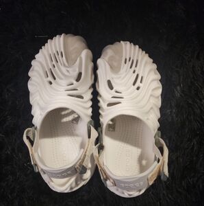 Salehe Bembury White Pollex Crocs